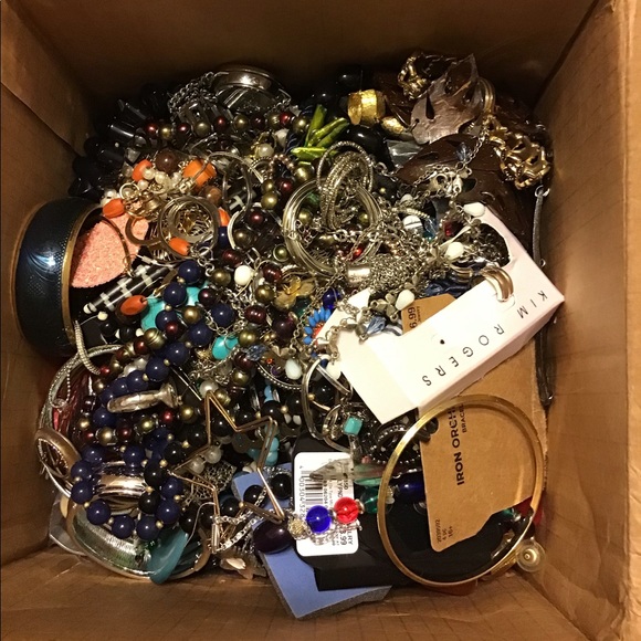 None Jewelry - VINTAGE & COSTUME JEWELRY BOX LOT 10lb WEAR REPAIR SCRAP REPURPOSE RESELL CRAFT